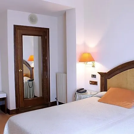 Monterrey Hotel 3*
