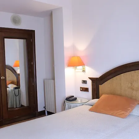 Monterrey Hotel 3*